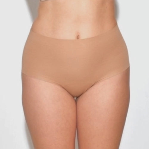 High Waist Hipster in Organic Cotton No Show in color Sand - Video